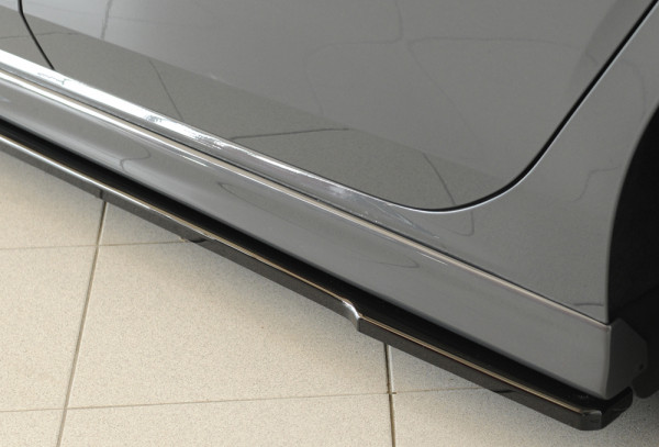 Rieger Seitenschweller links ansatz glanz schwarz für VW Leon (5F) 5-tür. (ST/Kombi) 01.17- (ab Face