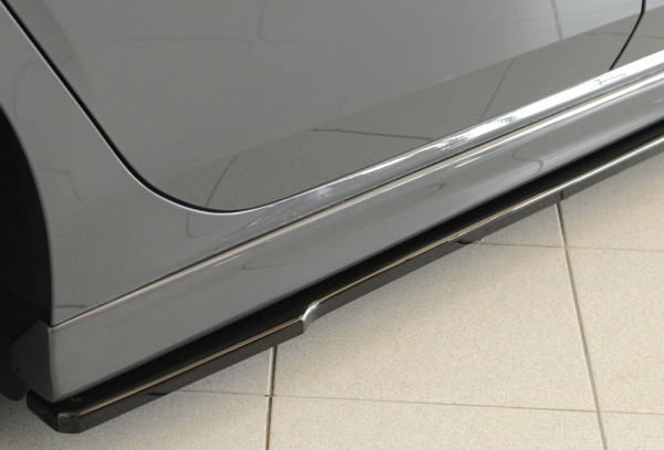Rieger Seitenschweller rechts ansatz glanz schwarz für VW Leon (5F) 5-tür. 10.12-12.16 (bis Facelift