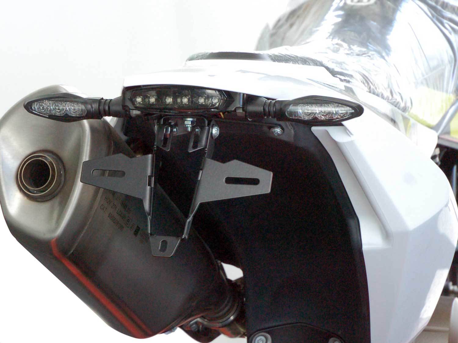 Kennzeichenhalter IQ1 für Husqvarna 701 (2016-2024) mit Rücklicht, Kennzeichenhalter, Verkleidung, Motorrad Tuning