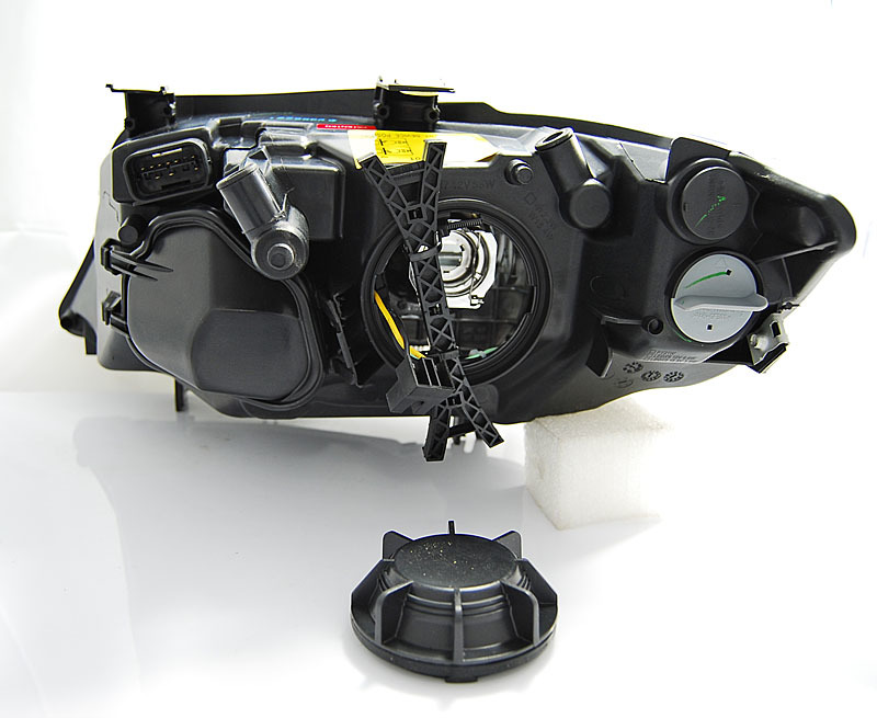 LED Angel Eyes Scheinwerfer Set in schwarz für BMW E90/E91 03.2005