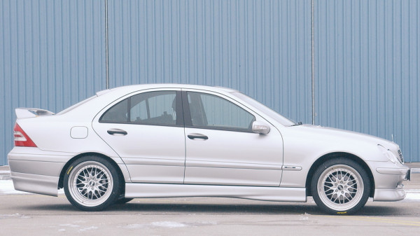 Rieger Seitenschweller rechts für Mercedes C-Klasse (W203) Sportcoupe 05.00-