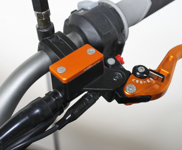 MG Biketec Behälterdeckel- Kupplungsflüssigkeit für KTM 690 Duke ab 2012-2013