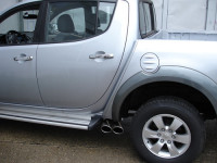 FOX Endschalldämpfer Sidepipe 2x115x85 Edelstahl passend für Mitsubishi L200 KAOT Fourcap 4-trg. FOX Endschalldämpfer Sidepipe 2x115x85 Edelstahl passend für Mitsubishi L200 KAOT Fourcap 4-trg.