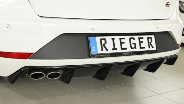 Rieger Heckeinsatz (wie 88134+AHK) glanz schwarz für Seat Leon FR (5F) 5-tür. (ST/Kombi) 01.17- (ab
