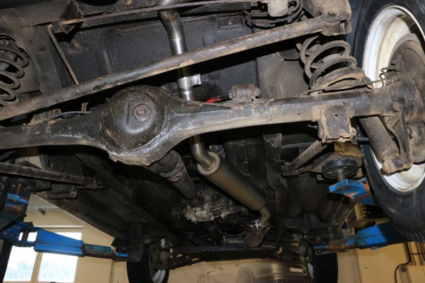 Lada Niva 4x4 Vorschalldämpferersatzrohr