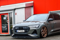Cup Frontspoilerlippe mit Wing passend für Audi E-Tron Quattro +Sportback Cup Frontspoilerlippe mit Wing passend für Audi E-Tron Quattro +Sportback