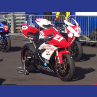 R&G Racing Sturzpads vorn No Cut passend für Yamaha YZF R1 RN12 R&G Racing Sturzpads vorn No Cut passend für Yamaha YZF R1 RN12