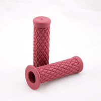 Choppergriff Diamond rot 7/8 Zoll 22 mm Länge 125 mm geschlossen Choppergriff Diamond rot 7/8 Zoll 22 mm Länge 125 mm geschlossen