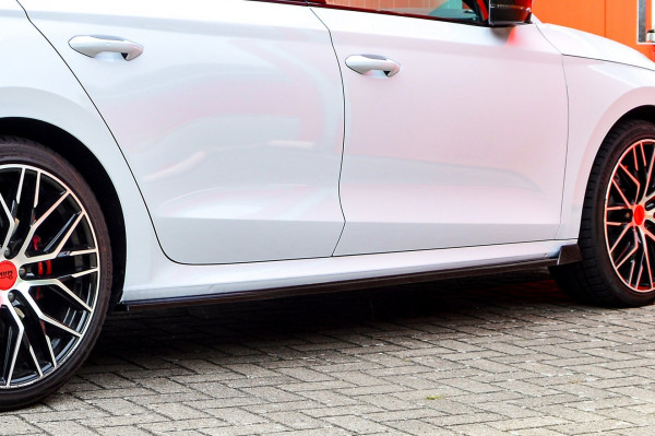 Cup Seitenschweller mit Wing vorne passend für Skoda Octavia RS NX