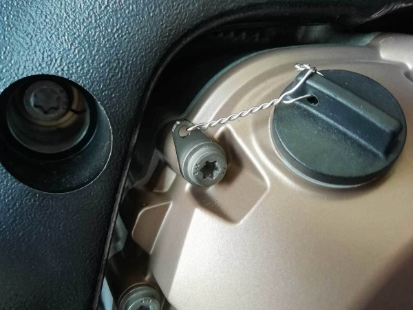 Sicherungsblech für Öleinfüllschraube aus Edelstahl