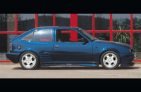 Rieger Kotflügel passend für Opel Kadett E 3-türig 09/88–09/95 Rieger Kotflügel passend für Opel Kadett E 3-türig 09/88–09/95