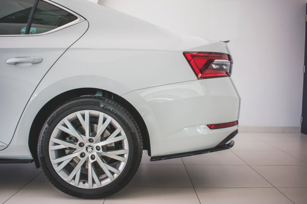 Heck Ansatz Flaps Diffusor passend für Skoda Superb Mk3 Facelift