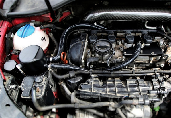 TA Technix Öl Catch Can Tank Kit passend für Audi A3/TT / Seat Leon / Skoda Octavia / VW Golf VI MQB