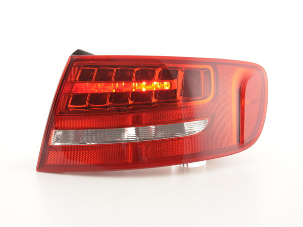 Verschleißteile Rückleuchte LED rechts Audi A4 Avant (8K) 08-11 rot/klar