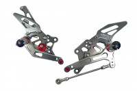TRACK Fußrastenanlage titanfarben passend für Yamaha YZF-R3 / MT-03 ab Modelljahr 2017 TRACK Fußrastenanlage titanfarben passend für Yamaha YZF-R3 / MT-03 ab Modelljahr 2017