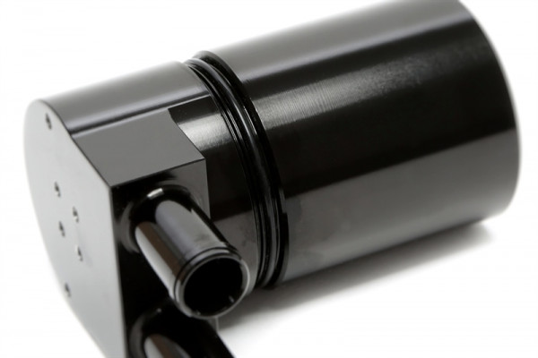 TA Technix Öl Catch Can Tank Kit passend für BMW 135i & 335i E82-E93 N54 Motor